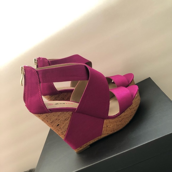 A pair of High Heels - Picture 2 of 4